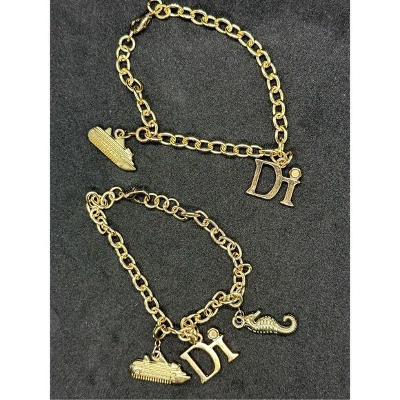Bundle Set of two Vintage Di Gold Tone 5 Dangle Charms Chain Link Bracelets Good - Picture 3 of 12